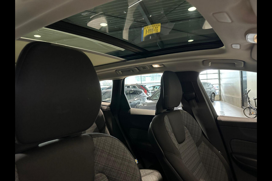 Volvo XC60 T6 Aut. LongRange Core Bright Parkeercamera Panoramadak 350pk
