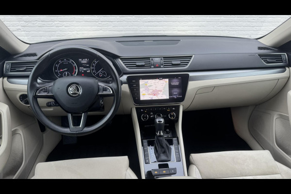 Škoda Superb Combi 1.8 TSI Style Business Automaat Adaptive cruise Climate control Leer/Alcantara Stoelverwarming Apple / Android