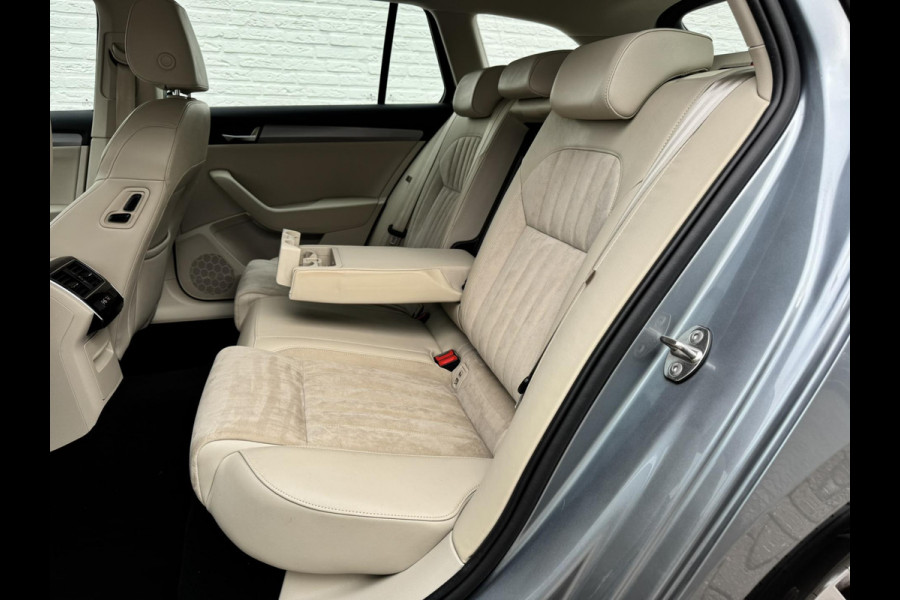 Škoda Superb Combi 1.8 TSI Style Business Automaat Adaptive cruise Climate control Leer/Alcantara Stoelverwarming Apple / Android