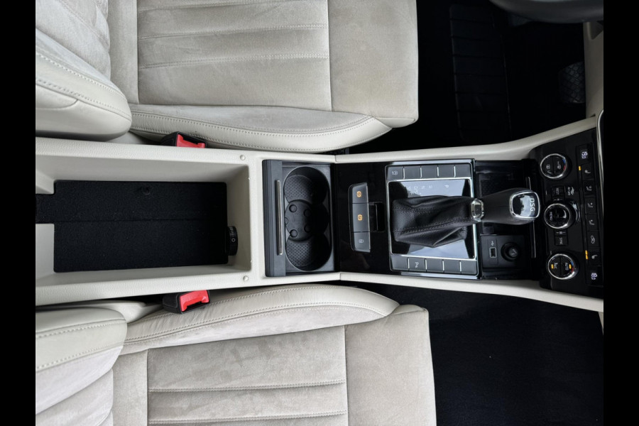 Škoda Superb Combi 1.8 TSI Style Business Automaat Adaptive cruise Climate control Leer/Alcantara Stoelverwarming Apple / Android