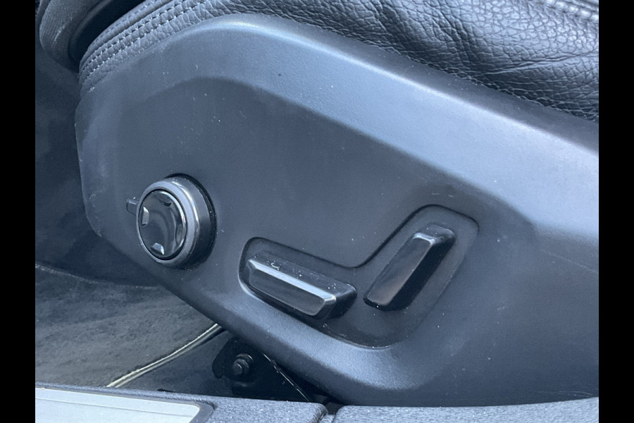 Volvo S60 2.0 T6 340pk AWD Twin Engine R-Design PHEV Pano.dak Leer Stoelverw. V+A