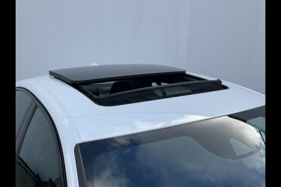 Volvo S60 2.0 T6 340pk AWD Twin Engine R-Design PHEV Pano.dak Leer Stoelverw. V+A