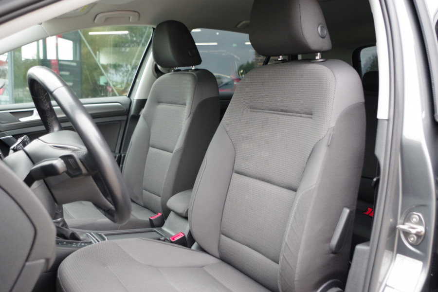 Volkswagen Golf 1.5 TSI 130 PK DSG-Automaat Comfortline BNS, Stoelverwarming, Carplay, Climate Control