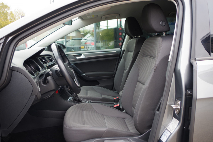 Volkswagen Golf 1.5 TSI 130 PK DSG-Automaat Comfortline BNS, Stoelverwarming, Carplay, Climate Control