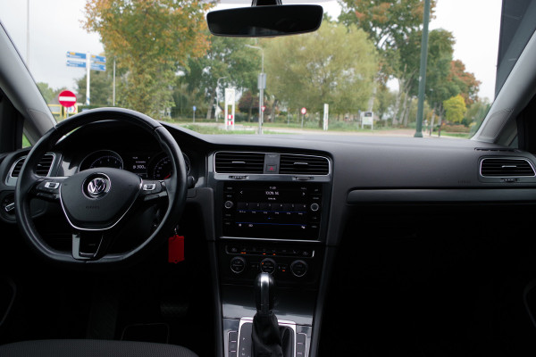 Volkswagen Golf 1.5 TSI 130 PK DSG-Automaat Comfortline BNS, Stoelverwarming, Carplay, Climate Control