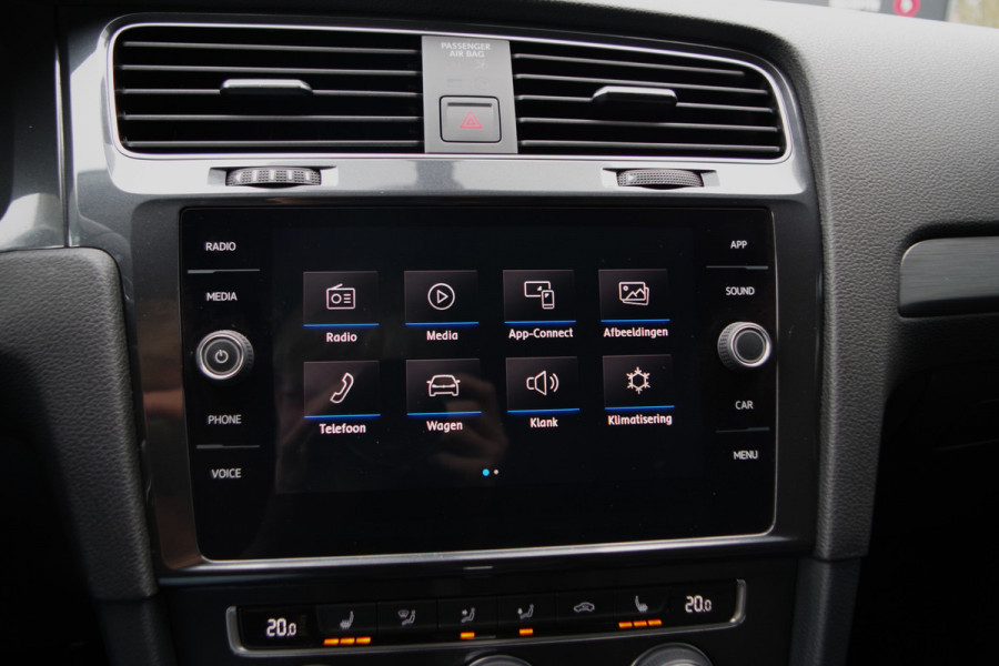Volkswagen Golf 1.5 TSI 130 PK DSG-Automaat Comfortline BNS, Stoelverwarming, Carplay, Climate Control
