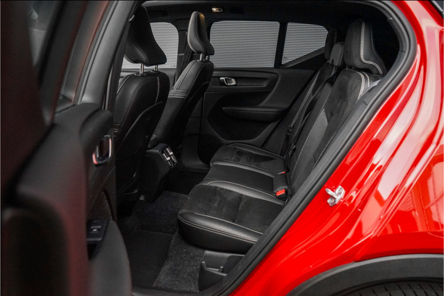 Volvo XC40 2.0 T5 AWD R-Design Pano Camera ACC 20" Volvo XC40 2.0 T5 AWD R-Design Pano Camera ACC 20"