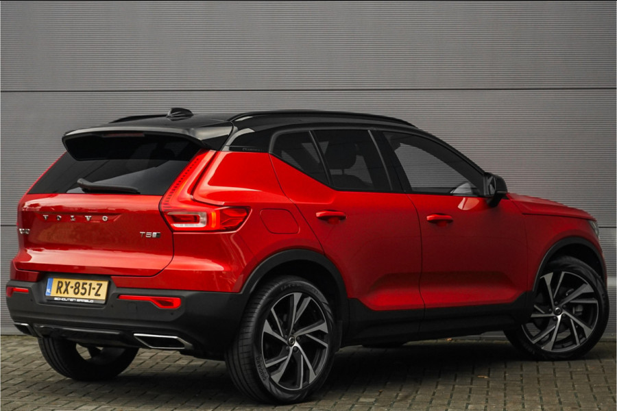Volvo XC40 2.0 T5 AWD R-Design Pano Camera ACC 20" Volvo XC40 2.0 T5 AWD R-Design Pano Camera ACC 20"