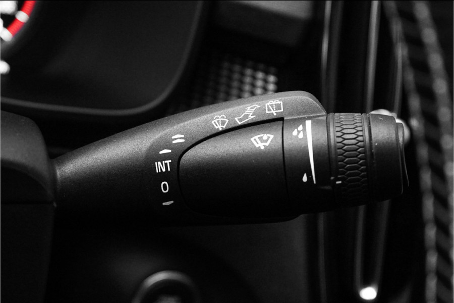 Volvo XC40 2.0 T5 AWD R-Design Pano Camera ACC 20" Volvo XC40 2.0 T5 AWD R-Design Pano Camera ACC 20"