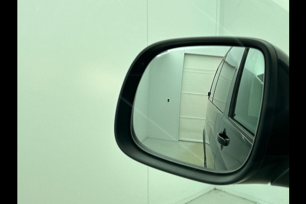 Volkswagen Transporter 2.0 TDI L2H1 Dubbele Cabine Highline Automaat Navigatie Carplay Parkeersensoren Trekhaak Cruise control (Acc) 6-zits Euro6