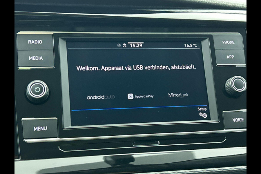 Volkswagen Transporter 2.0 TDI L2H1 Dubbele Cabine Highline Automaat Navigatie Carplay Parkeersensoren Trekhaak Cruise control (Acc) 6-zits Euro6