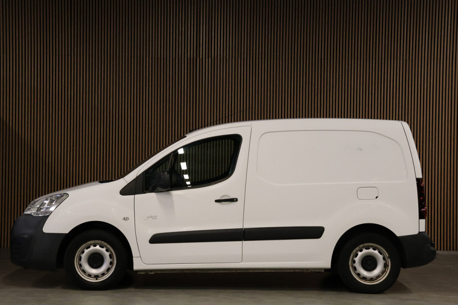 Citroën Berlingo 1.6 BlueHDI | Airco | Cruise control | Trekhaak | Bluetooth | Schuifdeur | Elek. ramen | Houten vloer | NAP Logisch | NL Auto | Nieuwe APK