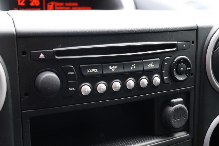 Citroën Berlingo 1.6 BlueHDI | Airco | Cruise control | Trekhaak | Bluetooth | Schuifdeur | Elek. ramen | Houten vloer | NAP Logisch | NL Auto | Nieuwe APK