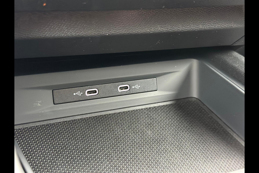 Seat Leon Sportstourer 1.5 eTSI FR Camera 230V Carplay DAB 18''