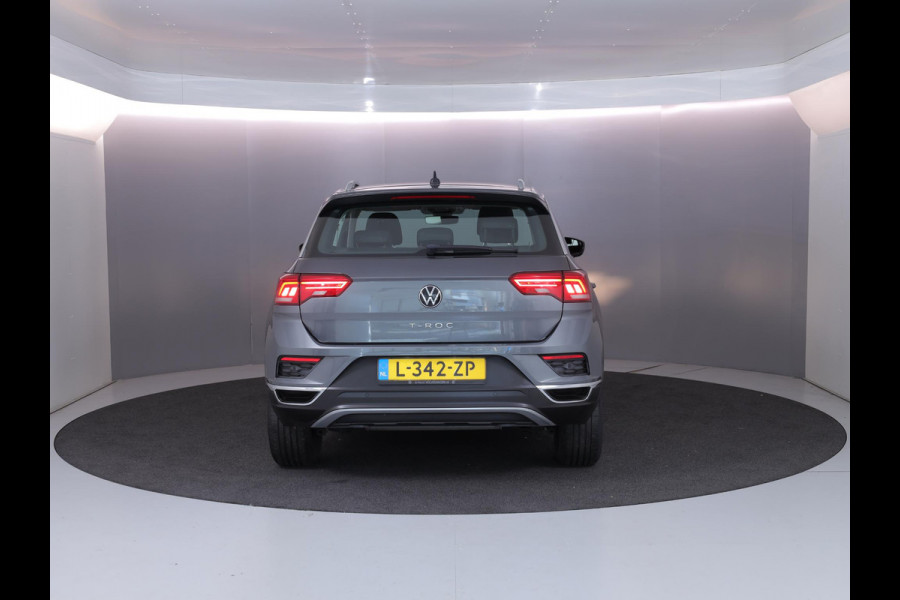 Volkswagen T-Roc 1.0 TSI Style 110 pk | Navigatie | Parkeersensoren | Autom. airco | Adaptieve cruise control | Apple Carplay/Android Auto |