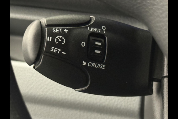 Opel Vivaro 2.0 CDTI L3H1 Edition Dubbele Cabine Airco Bluetooth Navi Trekhaak Opel Vivaro 2.0 CDTI L3H1 Edition Dubbele Cabine Airco Bluetooth Navi Trekhaak