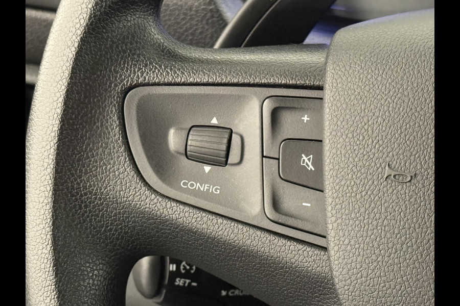 Opel Vivaro 2.0 CDTI L3H1 Edition Dubbele Cabine Airco Bluetooth Navi Trekhaak Opel Vivaro 2.0 CDTI L3H1 Edition Dubbele Cabine Airco Bluetooth Navi Trekhaak