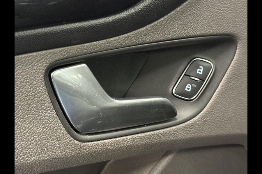 Ford Transit Custom 300 2.0 TDCI L2H1 Limited Dubbele cabine Automaat Navi Airco 2 Schuifdeuren Trekhaak PDC Carplay DAB