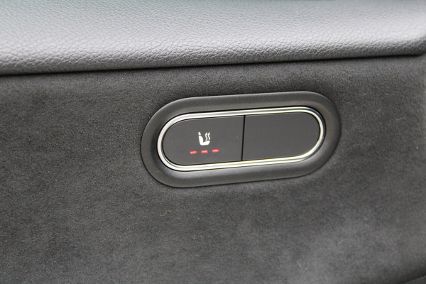 Mercedes-Benz A-Klasse 180 Business Solution AMG | NAP | PANO/SCHUIFDAK | AMG-LINE | ALARM KLASSE 3 | CAMERA |