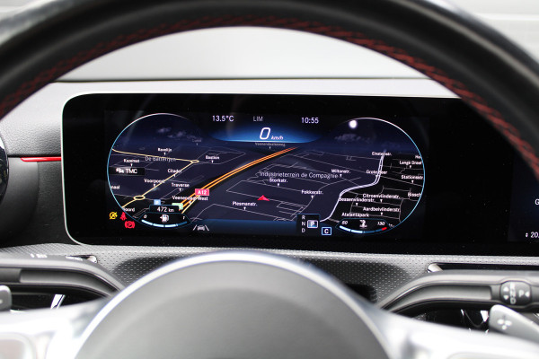 Mercedes-Benz A-Klasse 180 Business Solution AMG | NAP | PANO/SCHUIFDAK | AMG-LINE | ALARM KLASSE 3 | CAMERA |