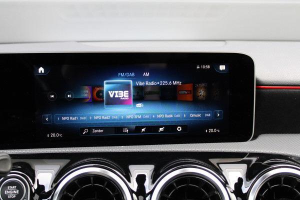 Mercedes-Benz A-Klasse 180 Business Solution AMG | NAP | PANO/SCHUIFDAK | AMG-LINE | ALARM KLASSE 3 | CAMERA |