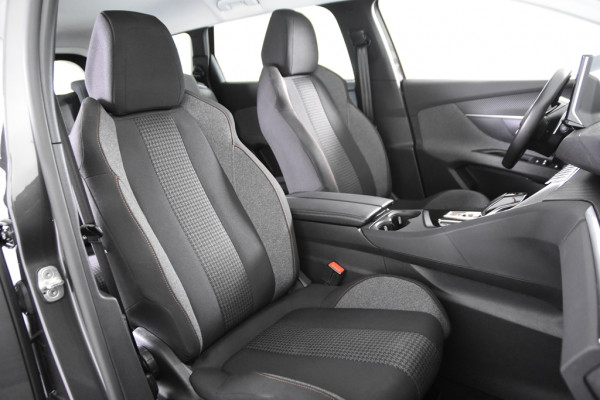 Peugeot 5008 Active Pack Automaat *1ste Eigenaar*7-Zits*Trekhaak* Peugeot 5008 Active Pack Automaat *1ste Eigenaar*7-Zits*Trekhaak*