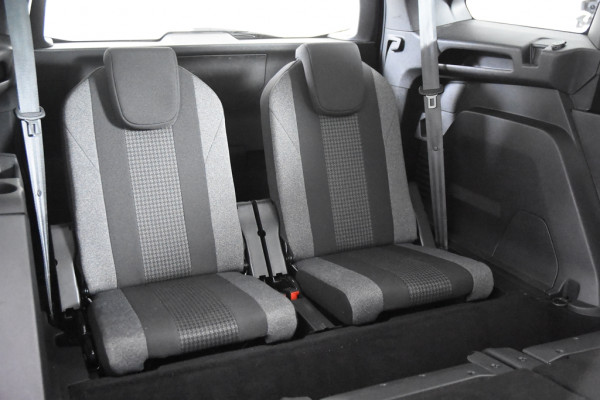 Peugeot 5008 Active Pack Automaat *1ste Eigenaar*7-Zits*Trekhaak* Peugeot 5008 Active Pack Automaat *1ste Eigenaar*7-Zits*Trekhaak*