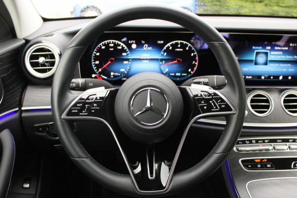 Mercedes-Benz E-Klasse 200 Avantgarde / 360CAM / MEMORY / SFEER