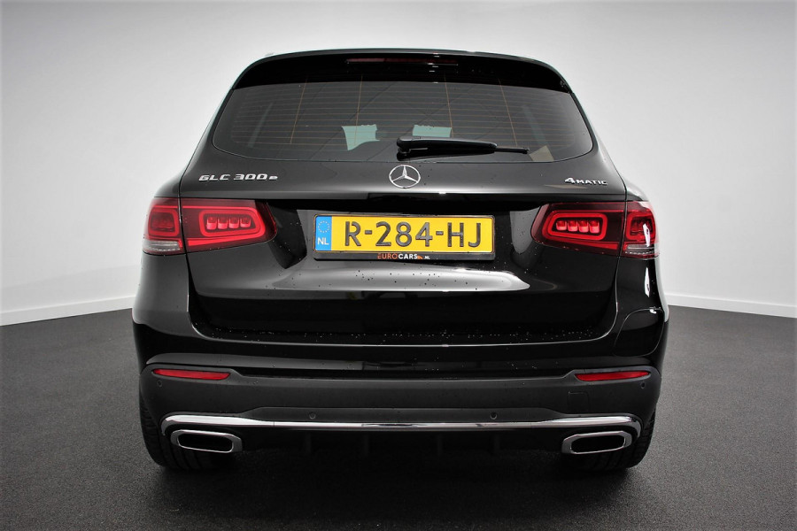 Mercedes-Benz GLC 300e 4MATIC Business Solution AMG | Navigatie | Camera | Climate control  | Lichtmetalen Velgen | DAB | Electrisch bedienbare achterklep | Rij assistent pakket | Extra Getint Glas