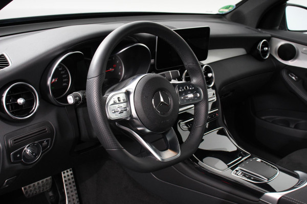 Mercedes-Benz GLC 300e 4MATIC Business Solution AMG | Navigatie | Camera | Climate control  | Lichtmetalen Velgen | DAB | Electrisch bedienbare achterklep | Rij assistent pakket | Extra Getint Glas