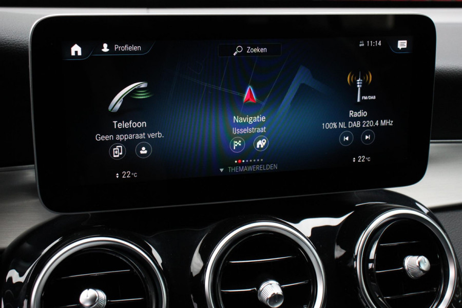 Mercedes-Benz GLC 300e 4MATIC Business Solution AMG | Navigatie | Camera | Climate control  | Lichtmetalen Velgen | DAB | Electrisch bedienbare achterklep | Rij assistent pakket | Extra Getint Glas