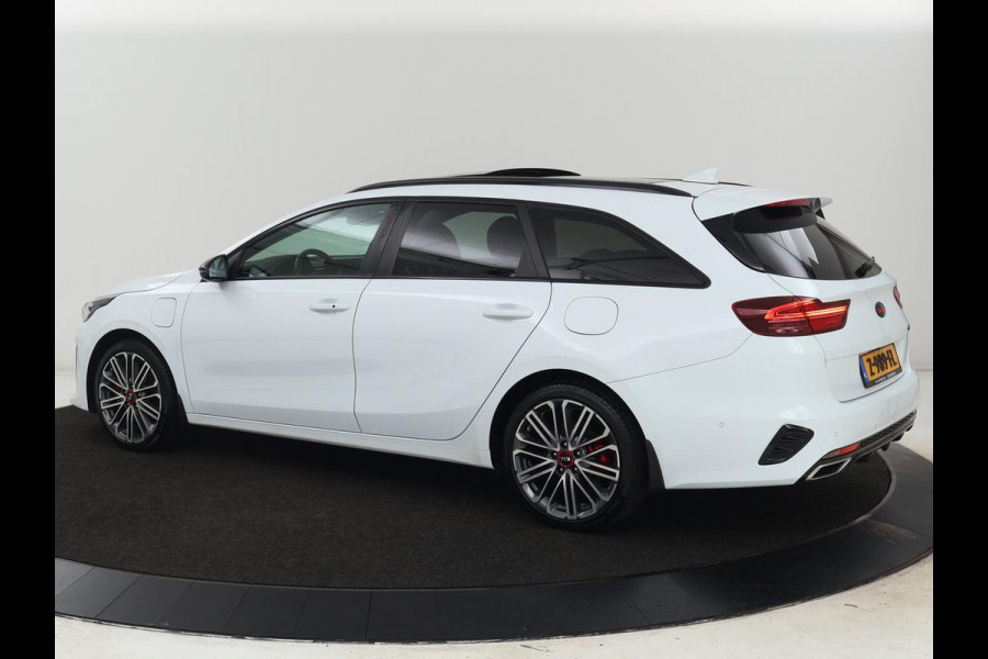 Kia Ceed 1.6 DCT PHEV ExecutiveLine | Panoramadak | Trekhaak | Leder | Stoelventilatie | Carplay | Adaptive cruise | Camera | Stoel & stuurverwarming | Navigatie