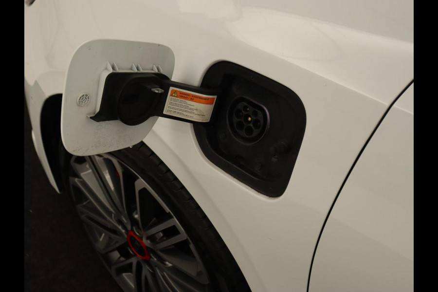 Kia Ceed 1.6 DCT PHEV ExecutiveLine | Panoramadak | Trekhaak | Leder | Stoelventilatie | Carplay | Adaptive cruise | Camera | Stoel & stuurverwarming | Navigatie