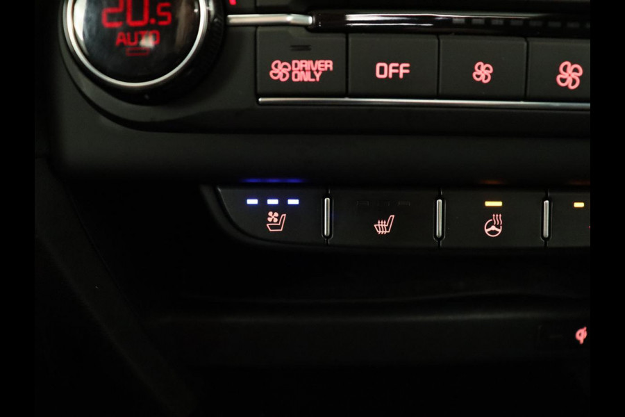 Kia Ceed 1.6 DCT PHEV ExecutiveLine | Panoramadak | Trekhaak | Leder | Stoelventilatie | Carplay | Adaptive cruise | Camera | Stoel & stuurverwarming | Navigatie
