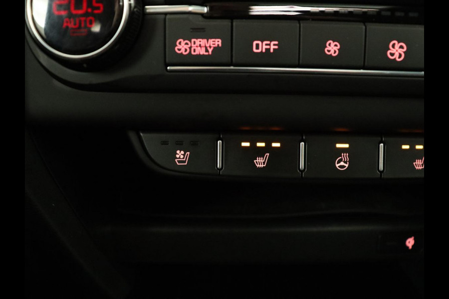 Kia Ceed 1.6 DCT PHEV ExecutiveLine | Panoramadak | Trekhaak | Leder | Stoelventilatie | Carplay | Adaptive cruise | Camera | Stoel & stuurverwarming | Navigatie