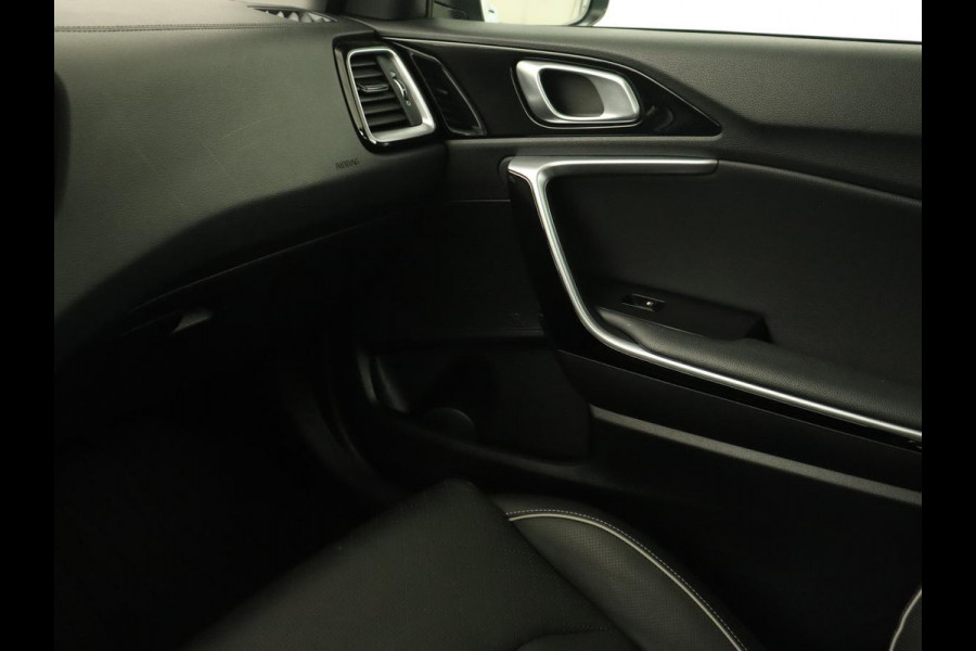 Kia Ceed 1.6 DCT PHEV ExecutiveLine | Panoramadak | Trekhaak | Leder | Stoelventilatie | Carplay | Adaptive cruise | Camera | Stoel & stuurverwarming | Navigatie