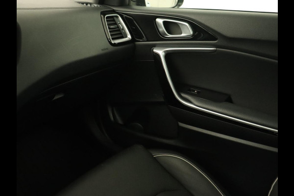 Kia Ceed 1.6 DCT PHEV ExecutiveLine | Panoramadak | Trekhaak | Leder | Stoelventilatie | Carplay | Adaptive cruise | Camera | Stoel & stuurverwarming | Navigatie