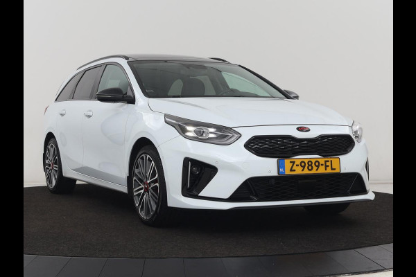 Kia Ceed 1.6 DCT PHEV ExecutiveLine | Panoramadak | Trekhaak | Leder | Stoelventilatie | Carplay | Adaptive cruise | Camera | Stoel & stuurverwarming | Navigatie