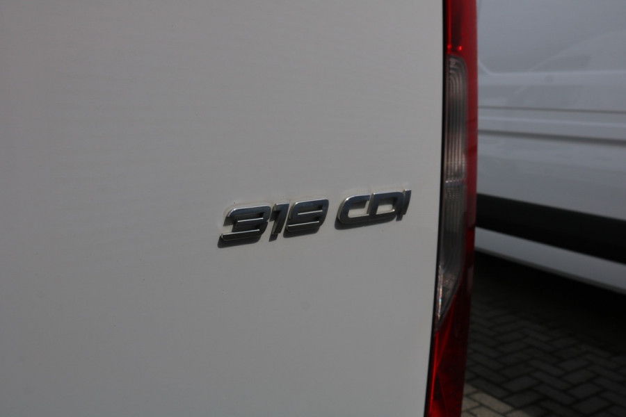 Mercedes-Benz Sprinter 319 3.0 V6 CDI L2 H2 Automaat Airco Navigatie Camera
