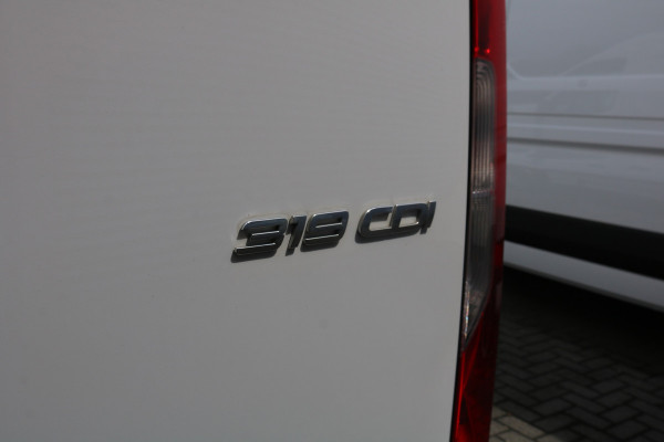 Mercedes-Benz Sprinter 319 3.0 V6 CDI L2 H2 Automaat Airco Navigatie Camera