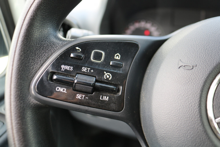 Mercedes-Benz Sprinter 319 3.0 V6 CDI L2 H2 Automaat Airco Navigatie Camera