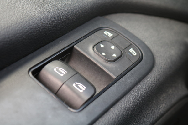 Mercedes-Benz Sprinter 319 3.0 V6 CDI L2 H2 Automaat Airco Navigatie Camera