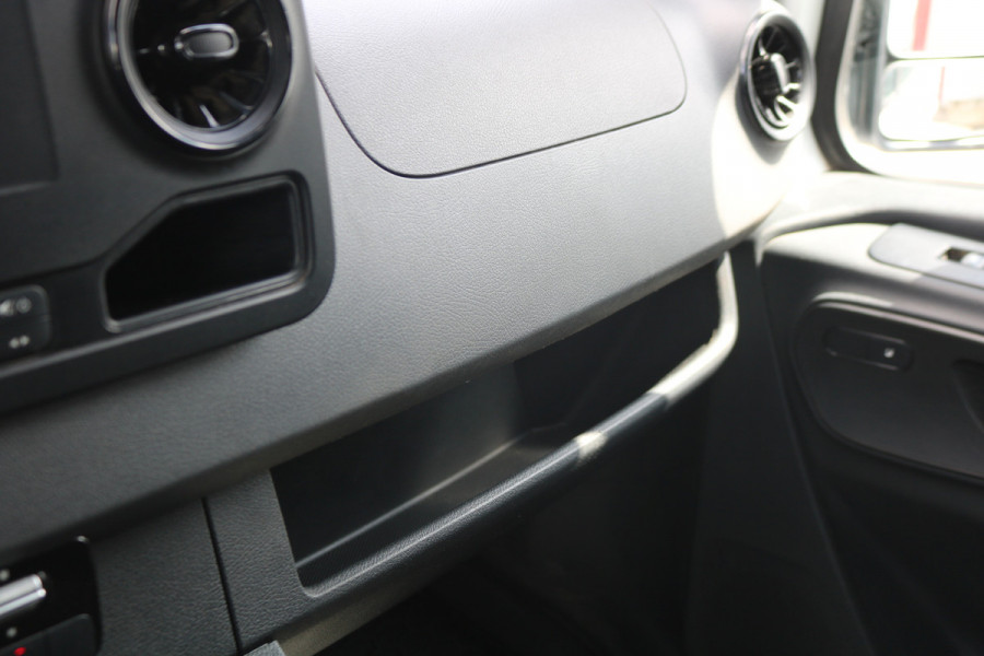 Mercedes-Benz Sprinter 319 3.0 V6 CDI L2 H2 Automaat Airco Navigatie Camera