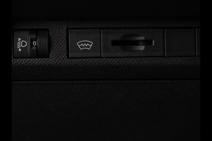 Peugeot 408 1.2 PureTech Allure 130 Automaat Navigatie | Carplay/Android Auto | Climate Control | Adaptive Cruise Control | Virtual cockpit | PDC VA + 360 Camera | Full LED  | LM Velgen Peugeot 408 1.2 PureTech Allure 130 Automaat Navigatie | Carplay/Android Auto | Climate Control | Adaptive Cruise Control | Virtual cockpit | PDC VA + 360 Camera | Full LED  | LM Velgen