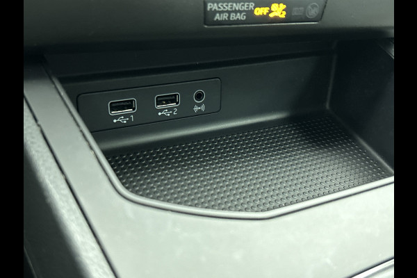 Seat Ibiza 1.0 TSI Style Business Intense (CAMERA, CARPLAY, 1e EIGENAAR, GOED ONDERHOUDEN) Seat Ibiza 1.0 TSI Style Business Intense (CAMERA, CARPLAY, 1e EIGENAAR, GOED ONDERHOUDEN)