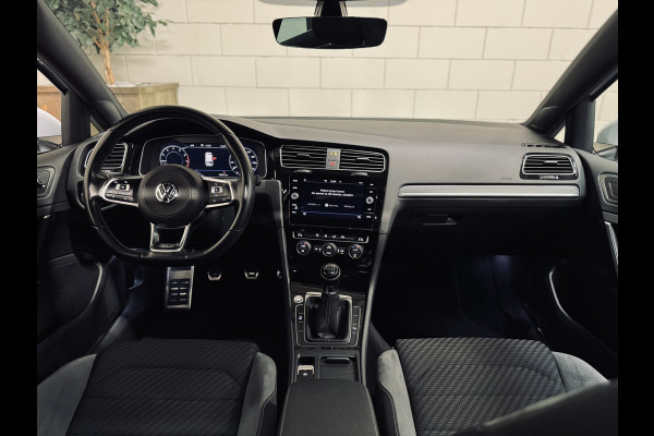 Volkswagen GOLF Variant 1.5 TSI Highline R-Line 2x | Panorama | Camera | Virtual Volkswagen GOLF Variant 1.5 TSI Highline R-Line 2x | Panorama | Camera | Virtual