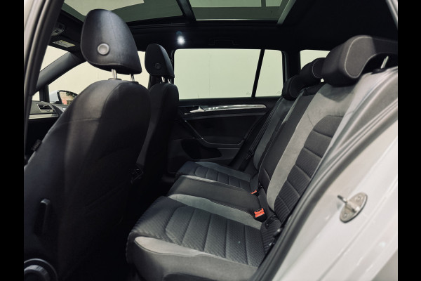 Volkswagen GOLF Variant 1.5 TSI Highline R-Line 2x | Panorama | Camera | Virtual Volkswagen GOLF Variant 1.5 TSI Highline R-Line 2x | Panorama | Camera | Virtual