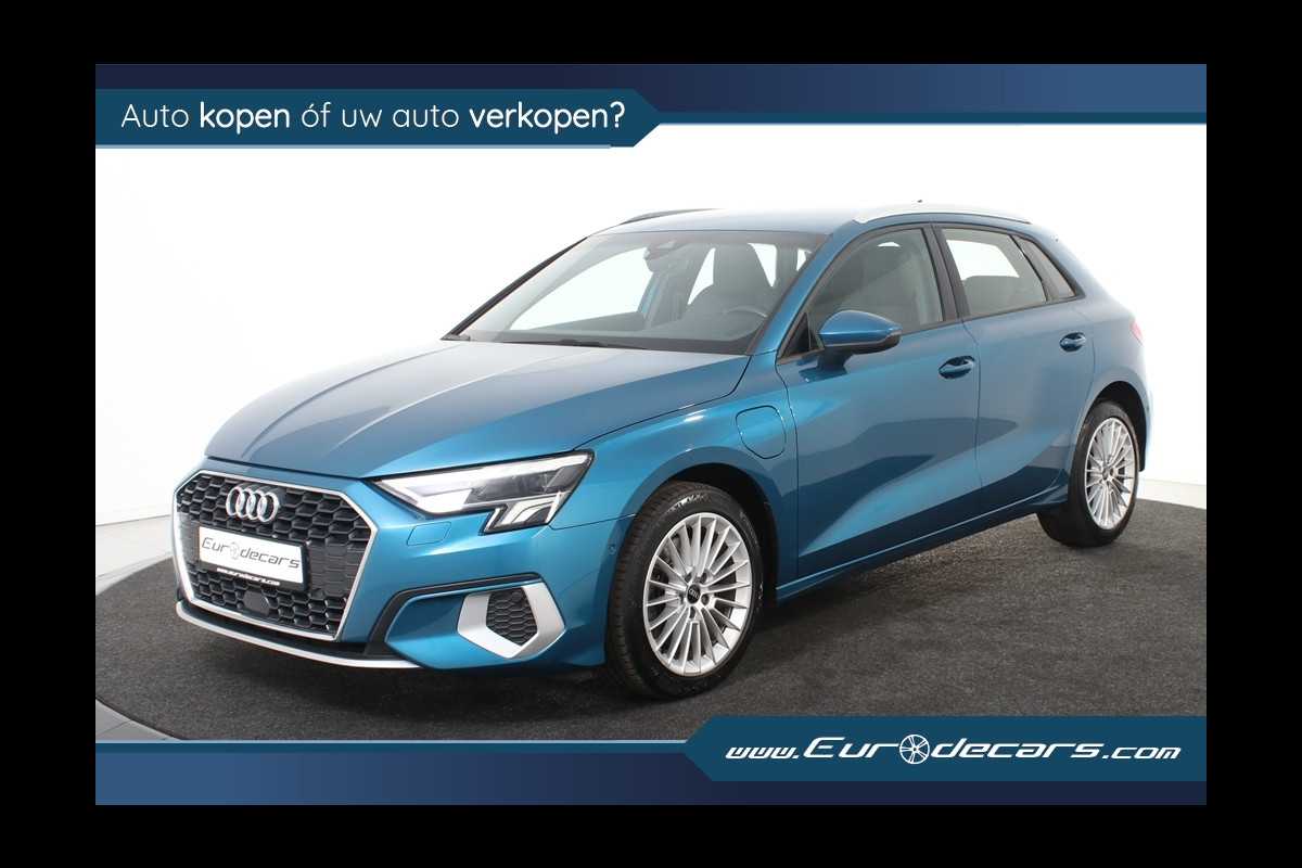 Audi A3 Sportback 40 TFSI e Edition *1ste Eigenaar*Leer*Navigatie*Stoelverwarming*Trekhaak* Audi A3 Sportback 40 TFSI e Edition *1ste Eigenaar*Leer*Navigatie*Stoelverwarming*Trekhaak*