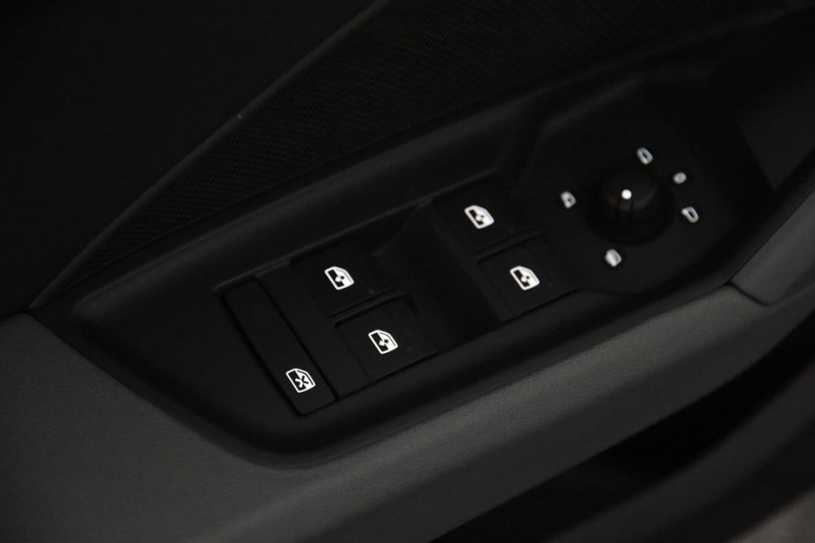 Audi A3 Sportback 40 TFSI e Edition *1ste Eigenaar*Leer*Navigatie*Stoelverwarming*Trekhaak*