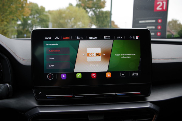 CUPRA Formentor 1.4 e-Hybrid 204 PK Business PHEV, Winterpakket, Adap. Cruise Control, Camera, Carplay CUPRA Formentor 1.4 e-Hybrid 204 PK Business PHEV, Winterpakket, Adap. Cruise Control, Camera, Carplay